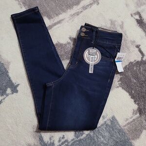 Dollhouse Curvy High-Rise Skinny Jeans